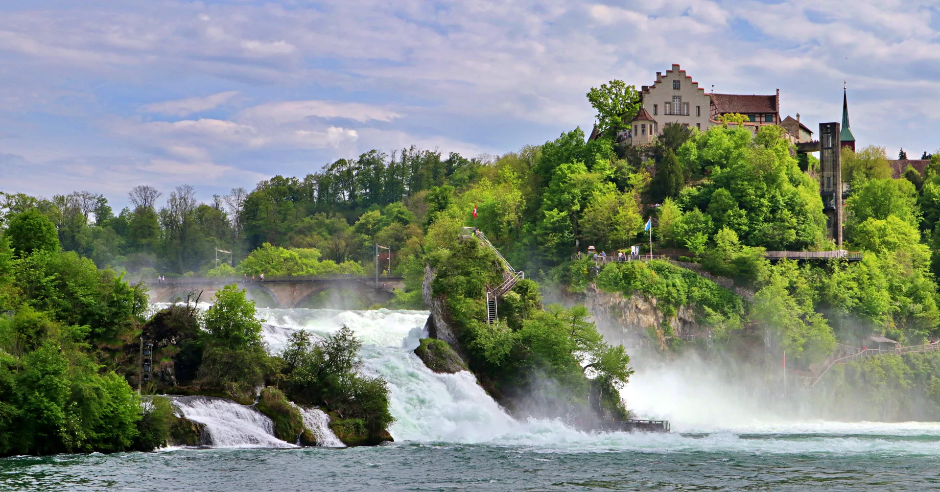 Renski slapovi (Rheinfall): Kjer se moč narave sreča z očarljivo lepoto