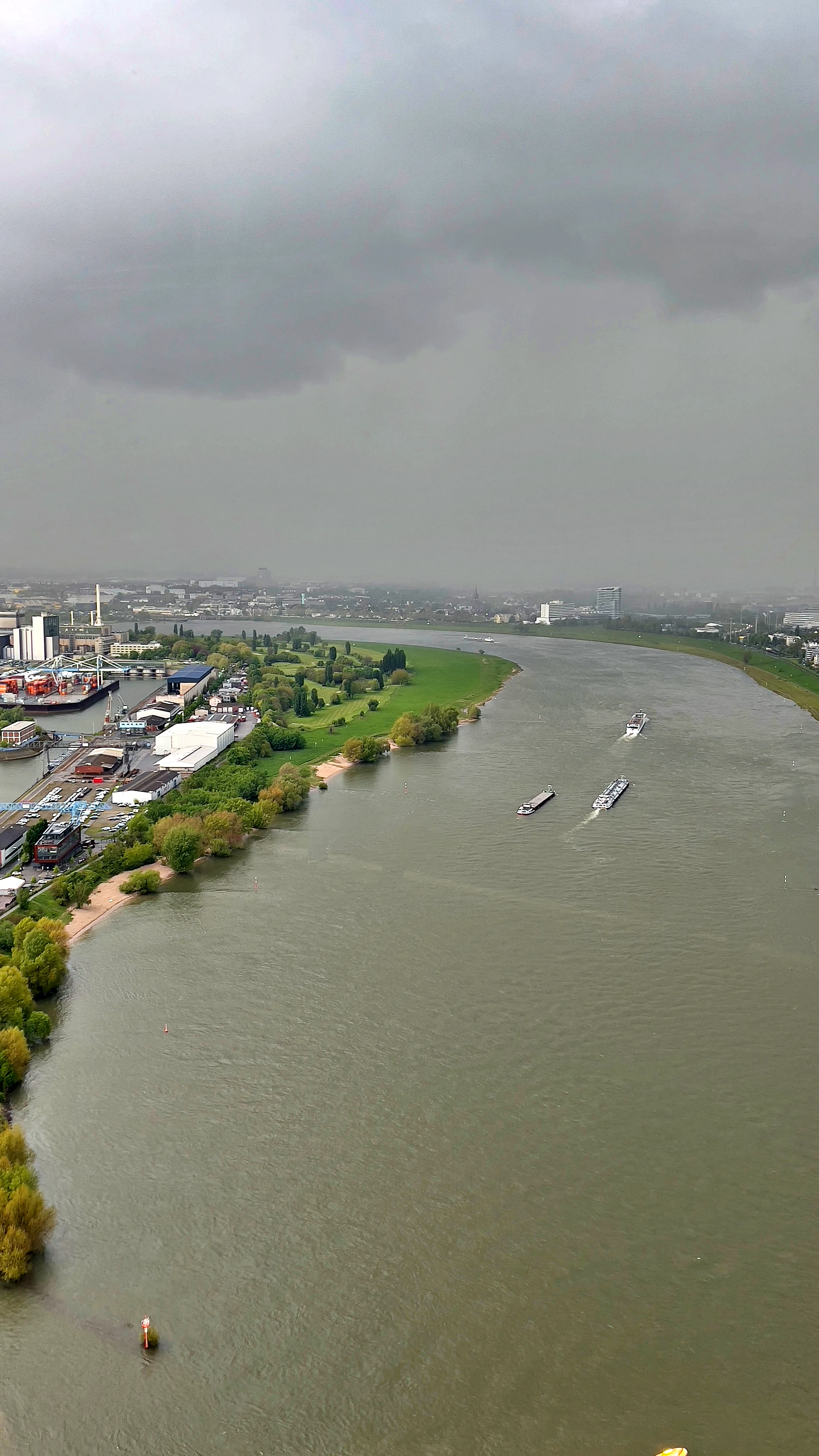 rheinturm-renski-stolp-09