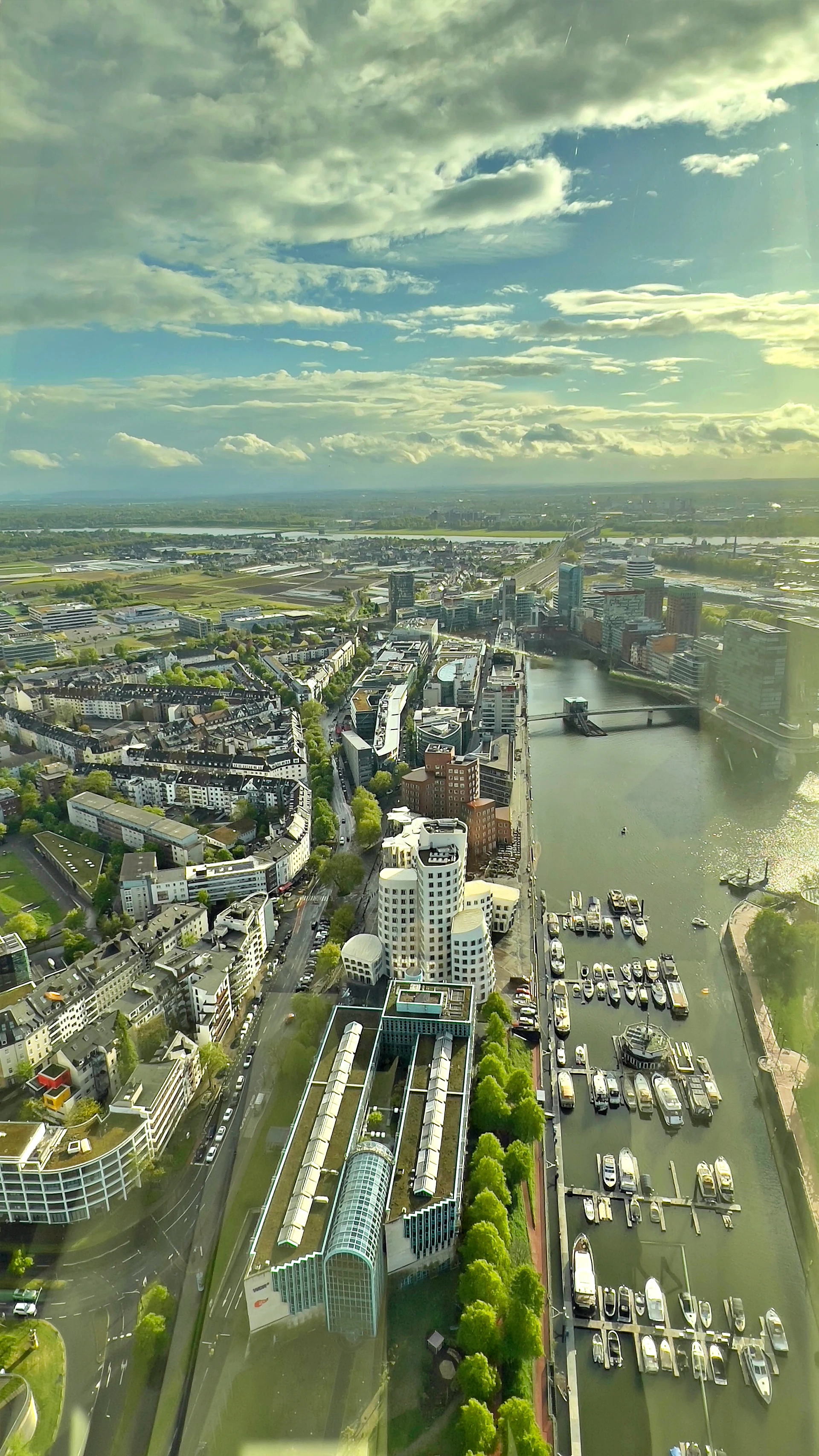 rheinturm-renski-stolp-21