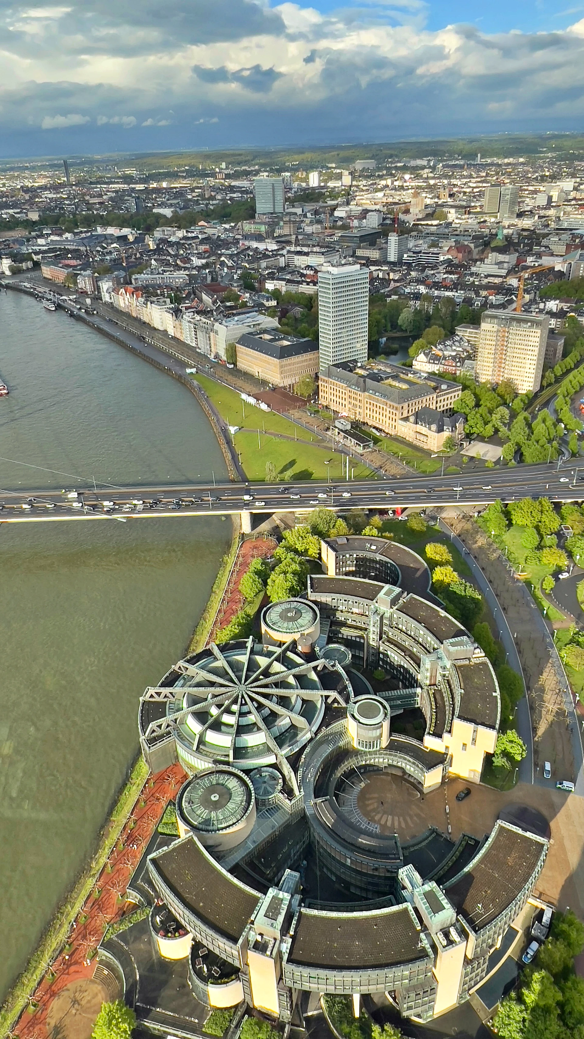 rheinturm-renski-stolp-22